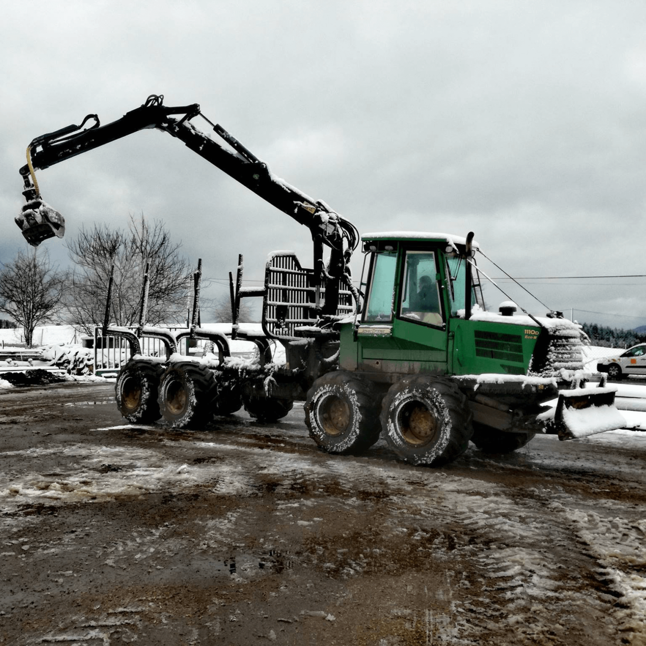 Maszyna leśna na sprzedaż - forwarder 1110D, Forestry machine for sale - forwarder 1110D, Forstmaschine zu verkaufen - Forwarder 1110D, Prodám lesní stroj - vyvážecí traktor 1110D, Parduodama miško technika - forvarderis 1110D, лісові машини на продаж - форвардер 1110D